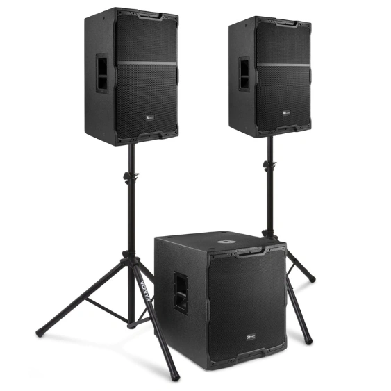 Complete geluidsinstallatie 2600W met actieve speakers, subwoofer en statieven.