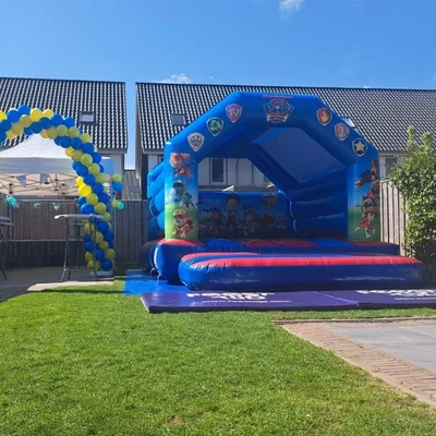 Paw patrol springkussen met ballonnenboog 500 x 400